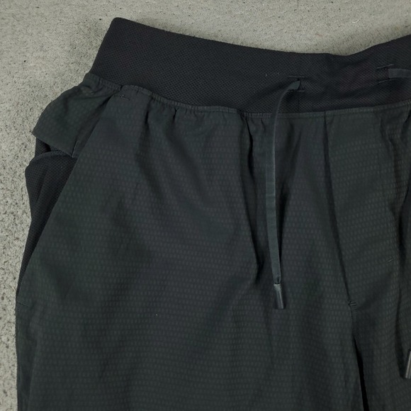 Lululemon X Peloton Shorts Mens Large Black Lace Tie Stretch Athletic - Picture 2 of 9